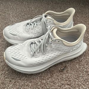 Hoka one one Kawana women’s running shoe size 9.5 in a cream color